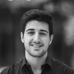 Portrait of Ari Baranian